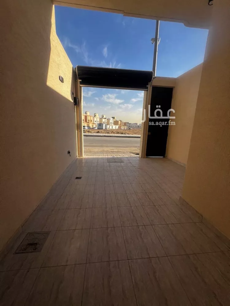 دور للبيع في شارع عذبة, حي طيبة, مدينة الرياض, منطقة الرياض صورة 4