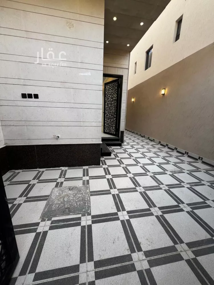 دور للبيع في شارع المنذر بن عبدالله, حي طيبة, مدينة الرياض, منطقة الرياض صورة 4