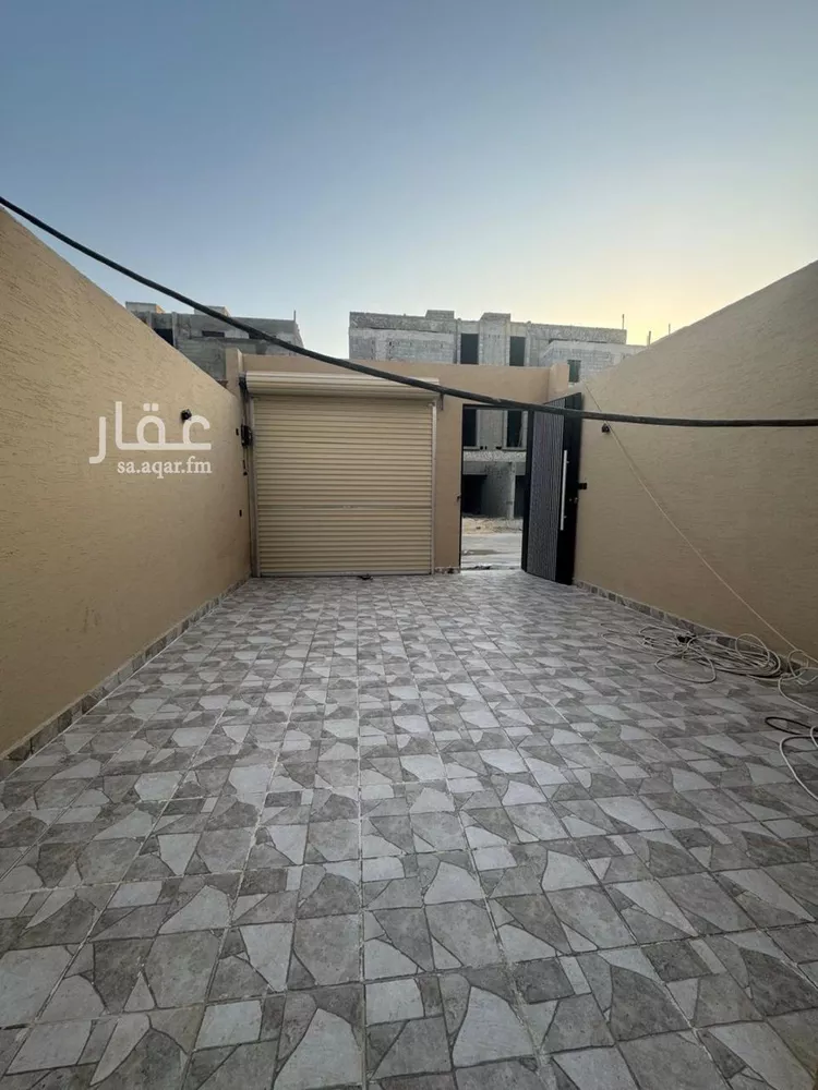 دور للبيع في شارع عبدالخالق بن أبي الطاهر, حي عكاظ, مدينة الرياض, منطقة الرياض صورة 5