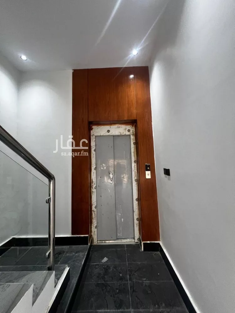دور للبيع في شارع المنذر بن عبدالله, حي طيبة, مدينة الرياض, منطقة الرياض صورة 5