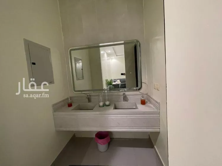 فيلا للإيجار في شارع الجوال, حي طيبة, مدينة الرياض, منطقة الرياض صورة 5