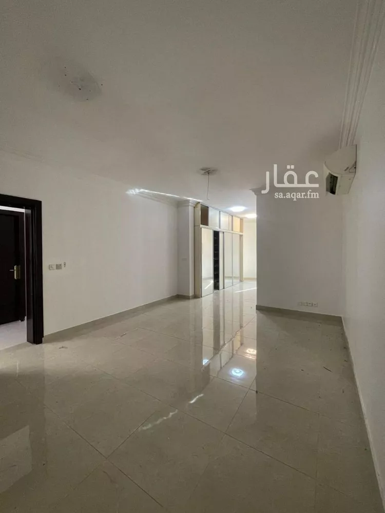 فيلا للإيجار في شارع محمد بن عياش, حي الإزدهار, مدينة الرياض, منطقة الرياض صورة 2