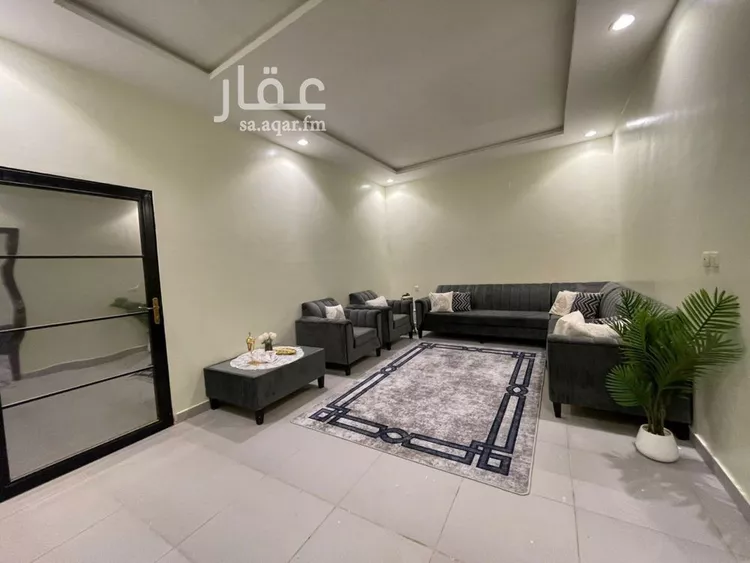 فيلا للإيجار في شارع الجوال, حي طيبة, مدينة الرياض, منطقة الرياض صورة 3