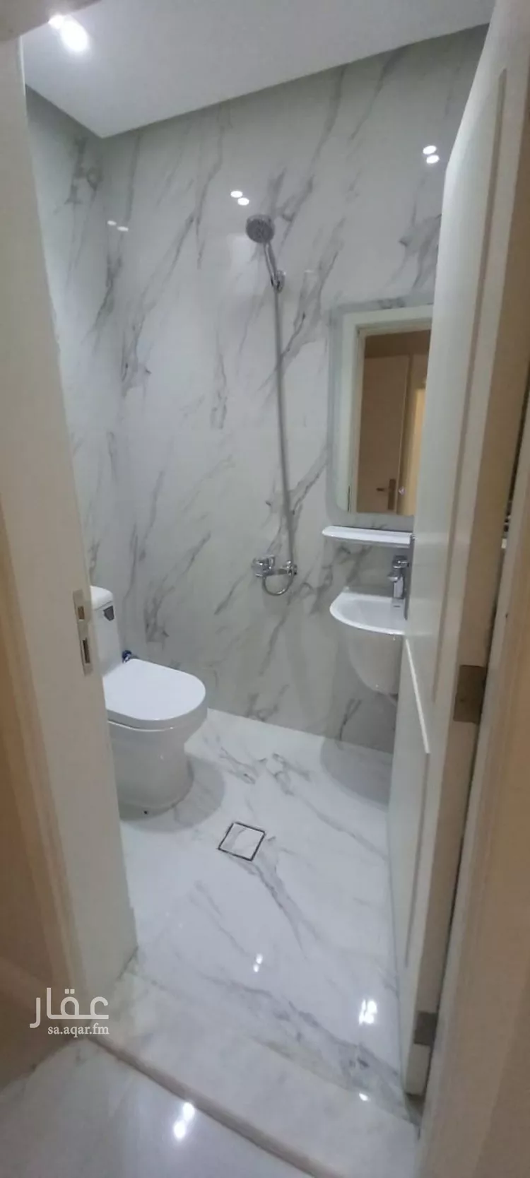 شقة للبيع في شارع الأمير عبدالله بن سعود بن عبدالله صنيت, حي الصحافة, مدينة الرياض, منطقة الرياض صورة 2