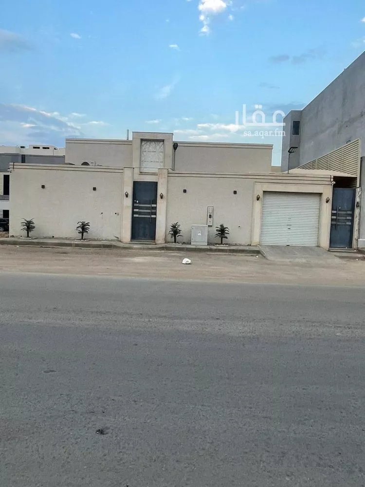 فيلا للبيع في شارع أحمد بن عمر التنبكتي, حي المهدية, مدينة الرياض, منطقة الرياض