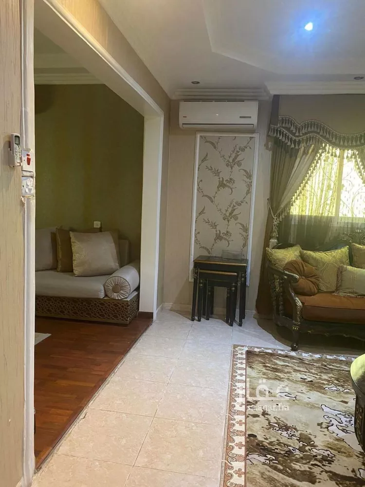 فيلا للبيع في شارع شعران, حي إشبيلية, مدينة الرياض, منطقة الرياض صورة 2
