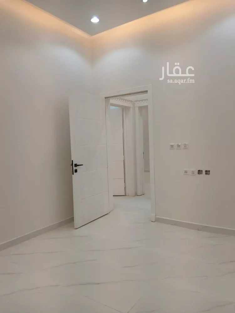 شقة للبيع في شارع ابي طوق الكاتب , حي البرية, مدينة الرياض, منطقة الرياض صورة 2