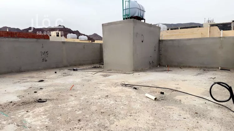 فيلا للبيع في شارع يزيد الرشك الضبعي, حي المدينة الصناعية, مدينة المدينه المنوره, منطقة المدينة المنورة صورة 5