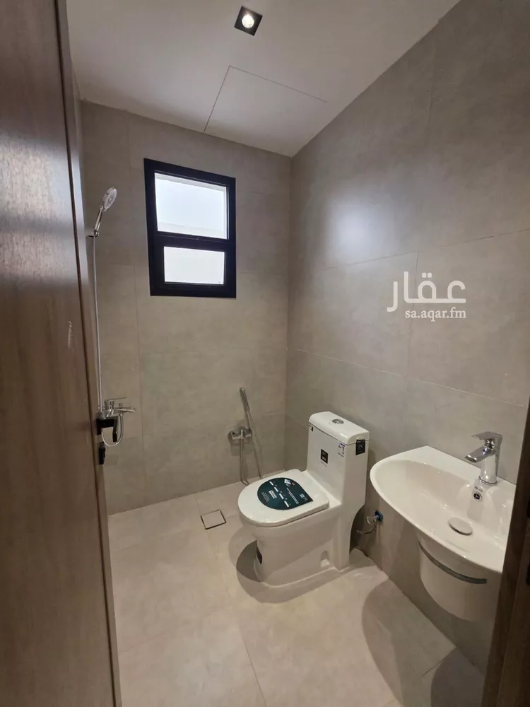 دور للبيع في شارع أبي عبدالله الصقلي, حي عكاظ, مدينة الرياض, منطقة الرياض 7
