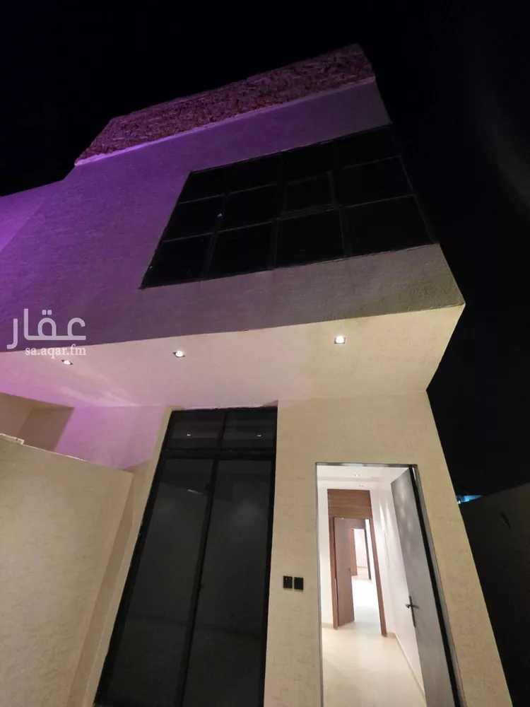 دور للبيع في شارع محمد الهواري, حي بدر, مدينة الرياض, منطقة الرياض 13