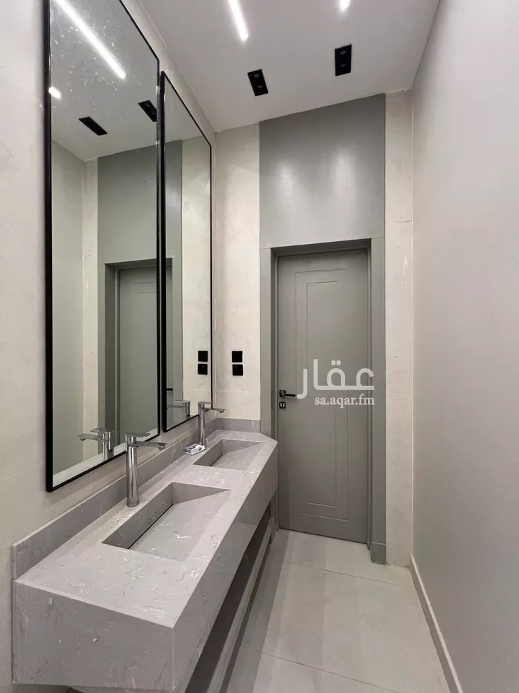 Villa for Sale in Riyadh Tuwaiq 7
