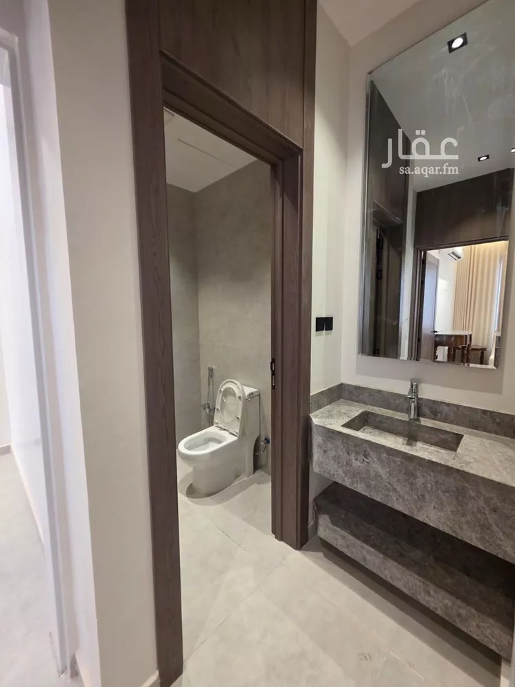 دور للبيع في شارع أبي عبدالله الصقلي, حي عكاظ, مدينة الرياض, منطقة الرياض 15