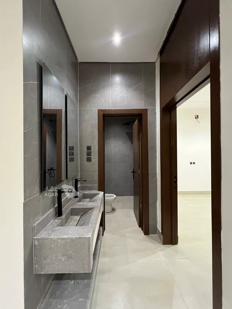 Villa for Sale in Riyadh Tuwaiq 8