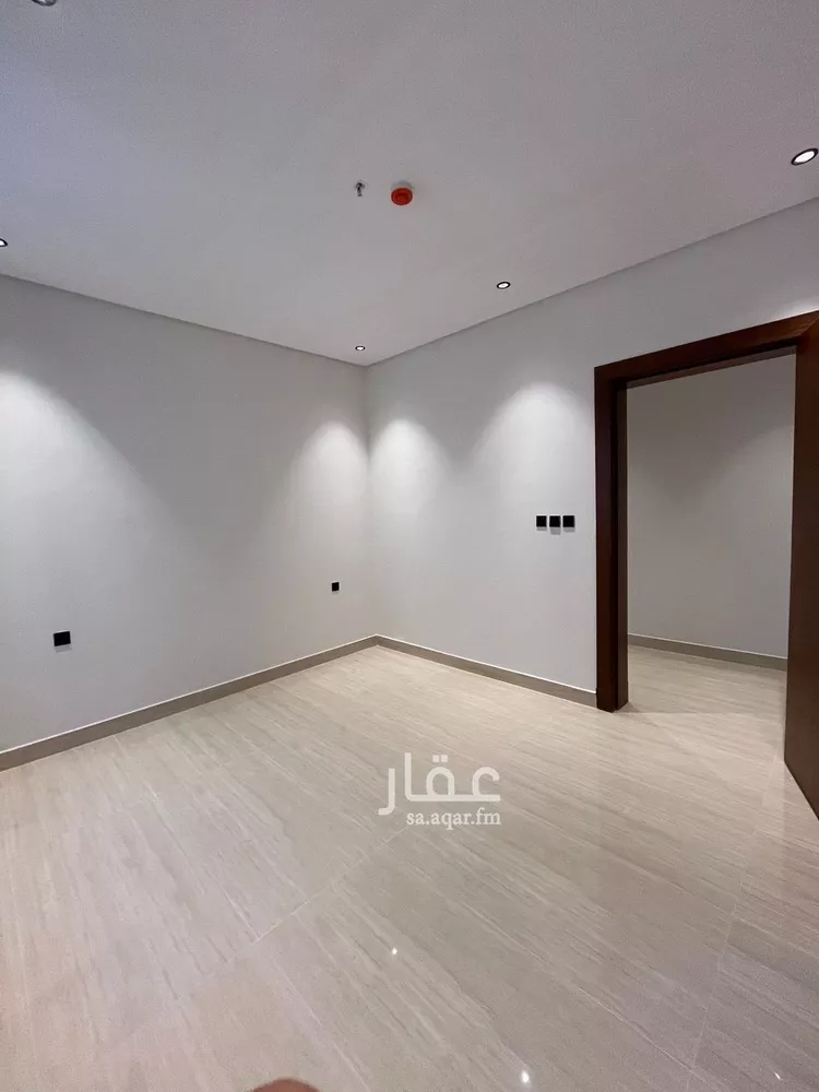 شقة للبيع في شارع أحمد بن الحسن الأنصاري, حي المهدية, مدينة الرياض, منطقة الرياض 15