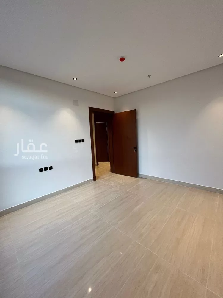 شقة للبيع في شارع أحمد بن الحسن الأنصاري, حي المهدية, مدينة الرياض, منطقة الرياض 22