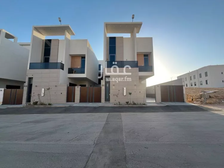 Villa for Sale in Riyadh Al Mahdiyah 1 صورة