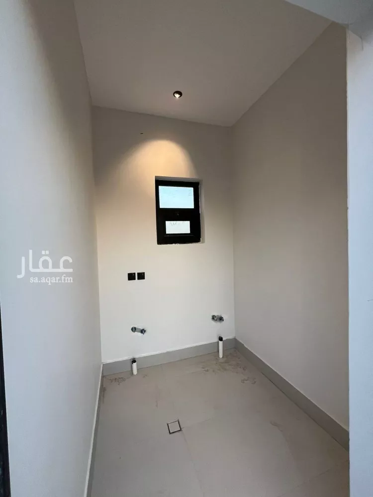 فيلا للبيع في شارع أبي الشيخ الأصبهاني, حي المهدية, مدينة الرياض, منطقة الرياض 26