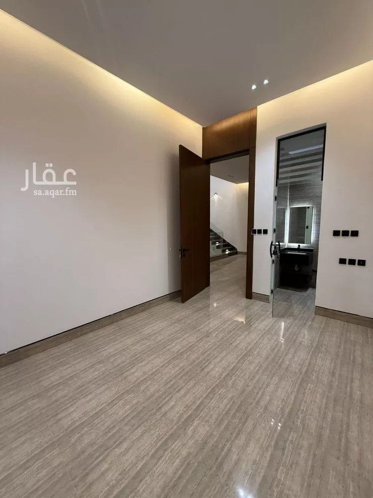 فيلا للبيع في شارع أبي الحسن الأسفرائيني, حي المهدية, مدينة الرياض, منطقة الرياض صورة 4
