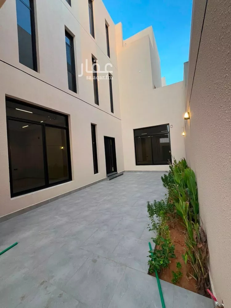 فيلا للبيع في شارع تقى الدين التميمى, حي المهدية, مدينة الرياض, منطقة الرياض 11