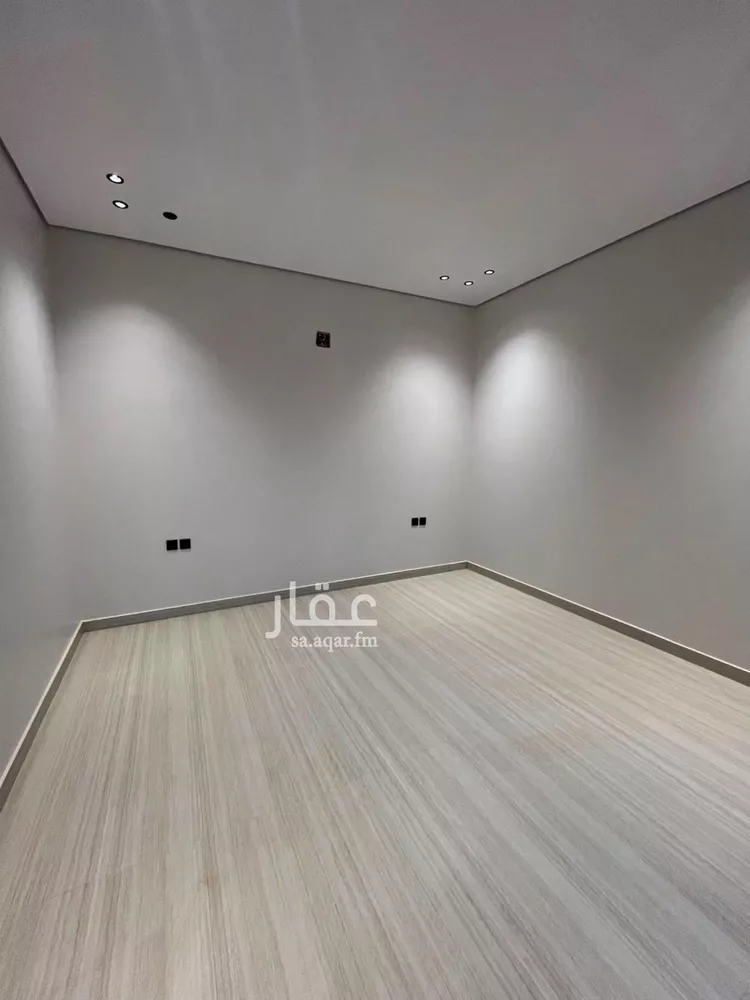 فيلا للبيع في شارع تقى الدين التميمى, حي المهدية, مدينة الرياض, منطقة الرياض 24