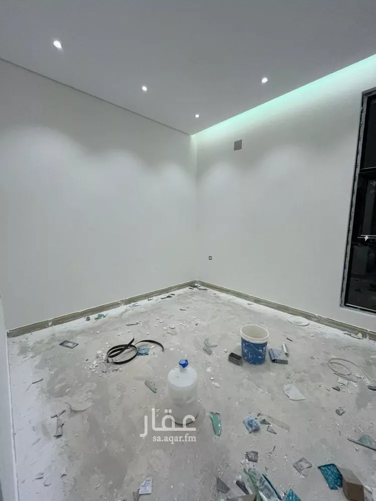 فيلا للبيع في شارع إسماعيل بن أبي الغنائم, حي المهدية, مدينة الرياض, منطقة الرياض صورة 4