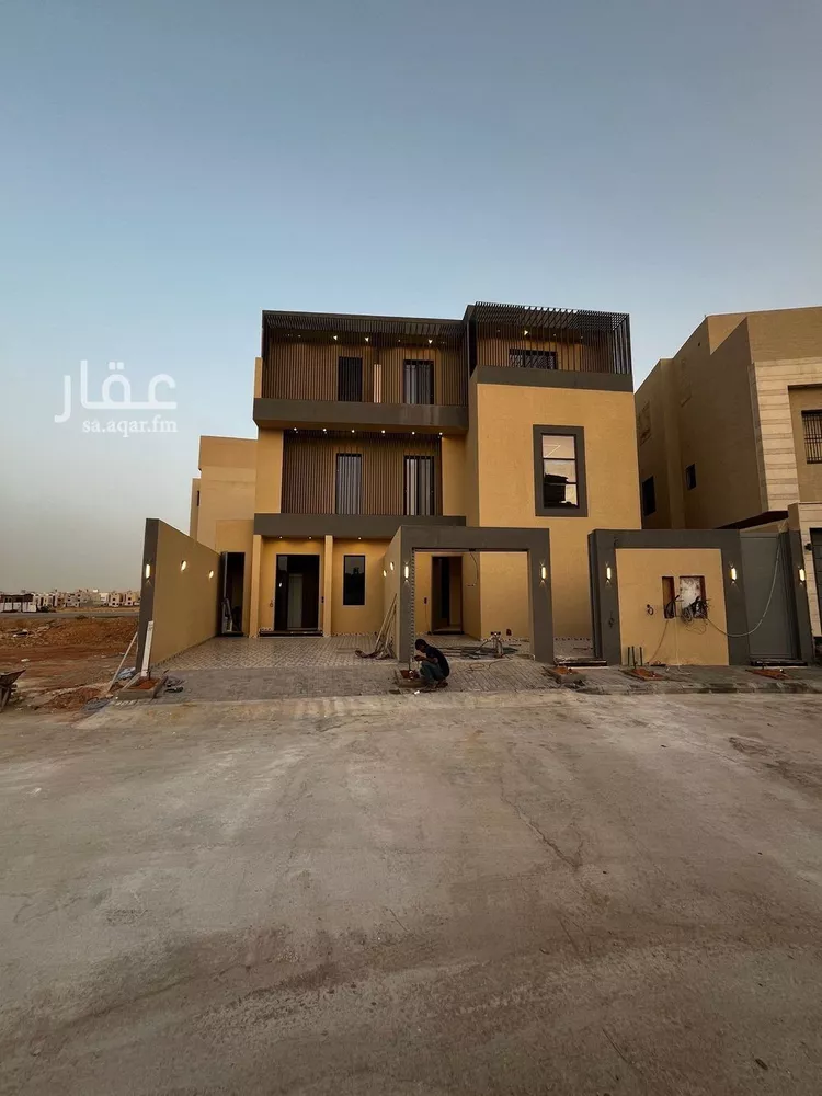 فيلا للبيع في شارع إسماعيل بن أبي الغنائم, حي المهدية, مدينة الرياض, منطقة الرياض صورة 2