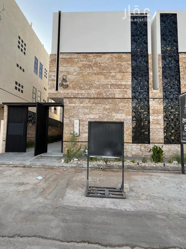 فيلا للبيع في شارع أبي الحسن الأسفرائيني, حي المهدية, مدينة الرياض, منطقة الرياض صورة 2