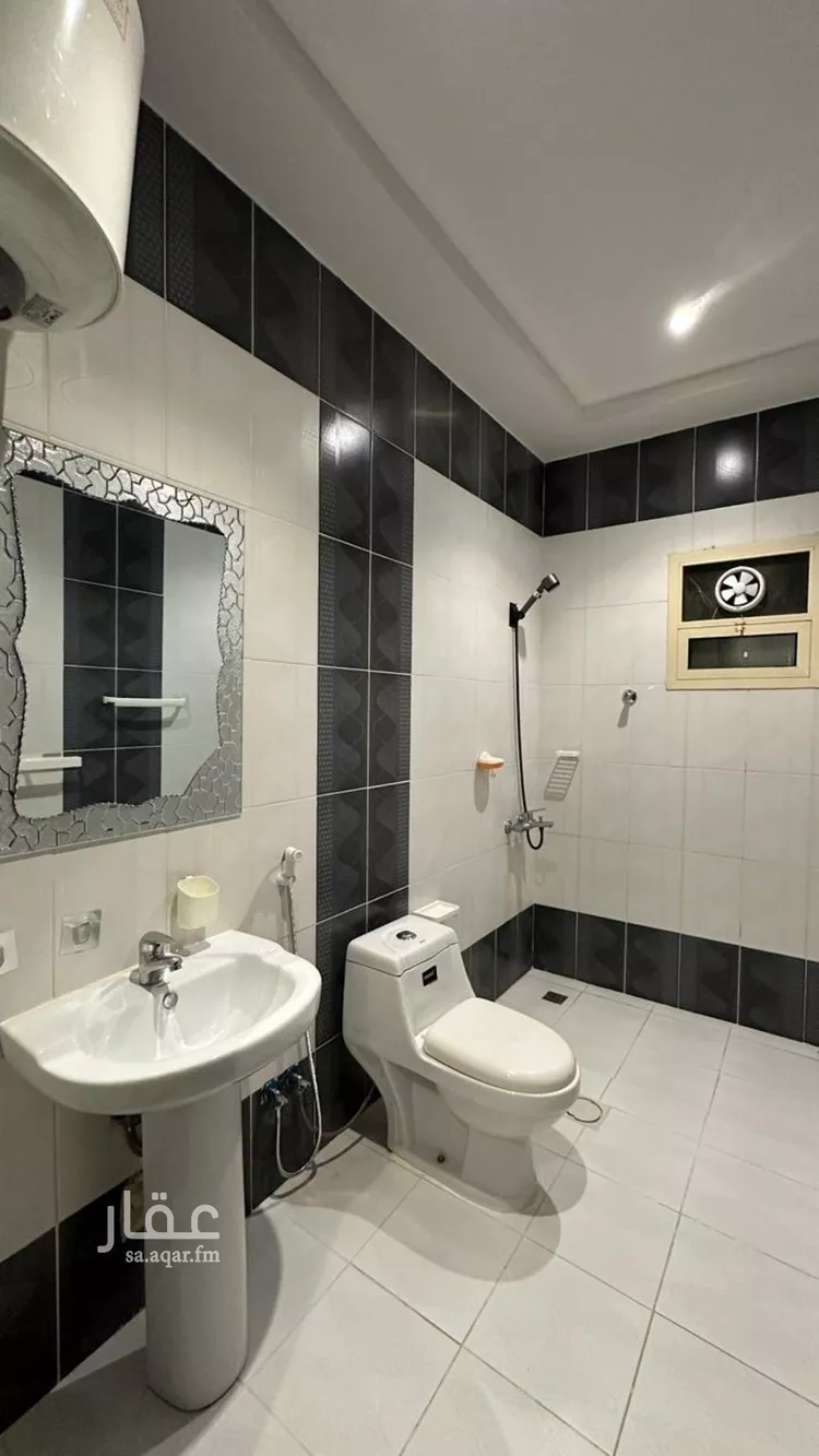 شقة للإيجار في شارع الأمير عبدالله بن سعود بن عبدالله صنيت, حي الصحافة, مدينة الرياض, منطقة الرياض صورة 2