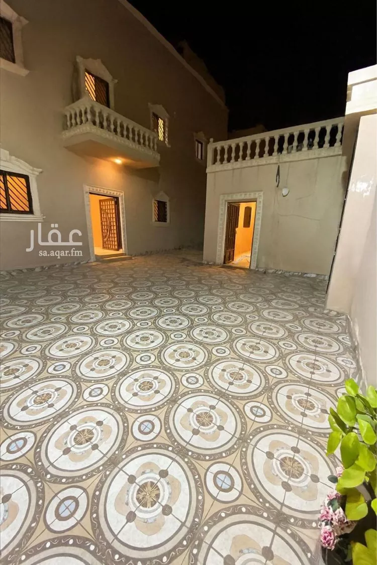 فيلا للبيع في شارع الدفاع, حي إشبيلية, مدينة الرياض, منطقة الرياض صورة 2