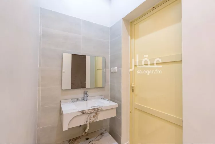فيلا للإيجار في شارع رقم 393, حي المونسية, مدينة الرياض, منطقة الرياض 28