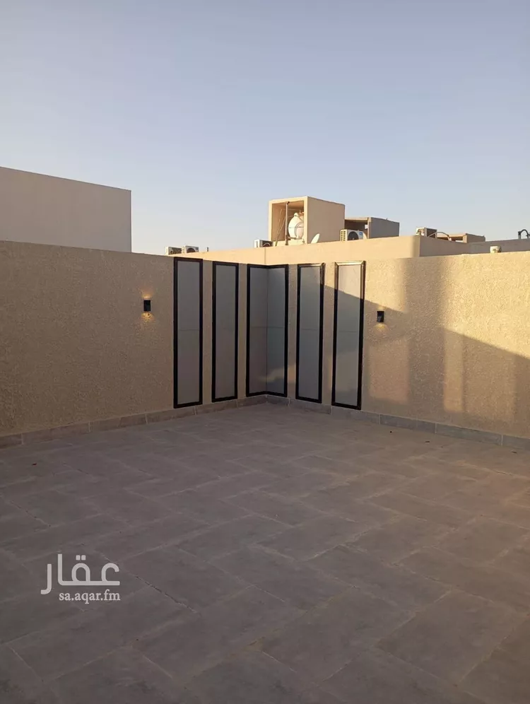 Floor for Sale in Riyadh Ar Rimal 17