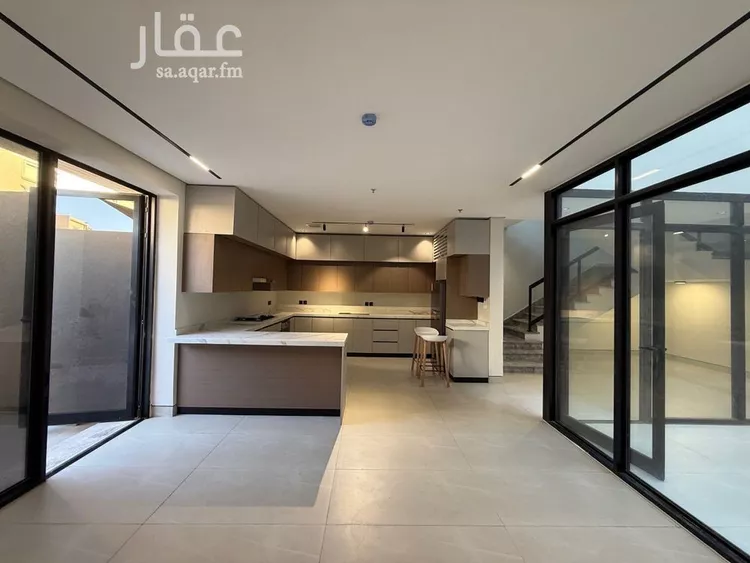 فيلا للإيجار في شارع عبدالله المويس, حي الرمال, مدينة الرياض, منطقة الرياض 15