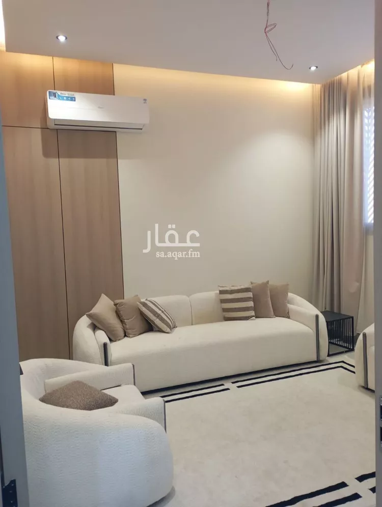 Floor for Sale in Riyadh Ar Rimal 9