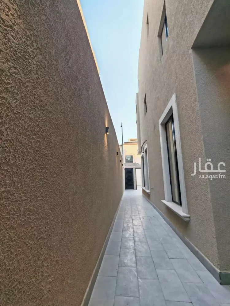 فيلا للبيع في شارع إبراهيم بن حسين, حي الرمال, مدينة الرياض, منطقة الرياض صورة 2