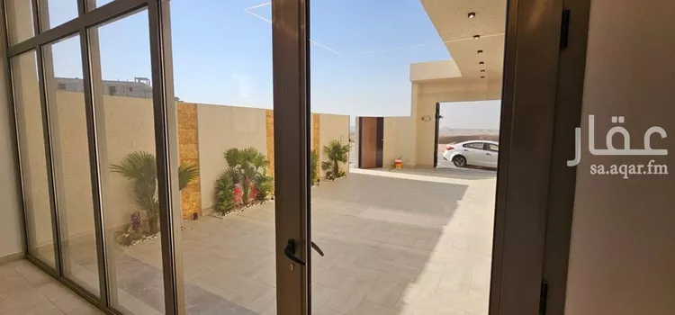 فيلا للبيع في شارع عبدالله العمري, حي المهدية, مدينة الرياض, منطقة الرياض صورة 2