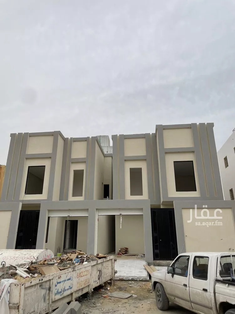 فيلا للبيع في شارع ادريس بن العباس, حي ضاحية الملك فهد, مدينة الدمام, المنطقة الشرقية
