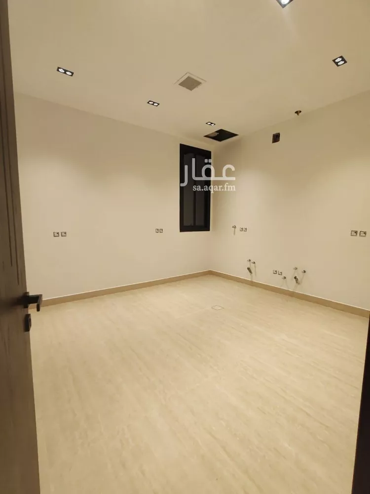 Villa for Sale in Riyadh Al Khaleej 7