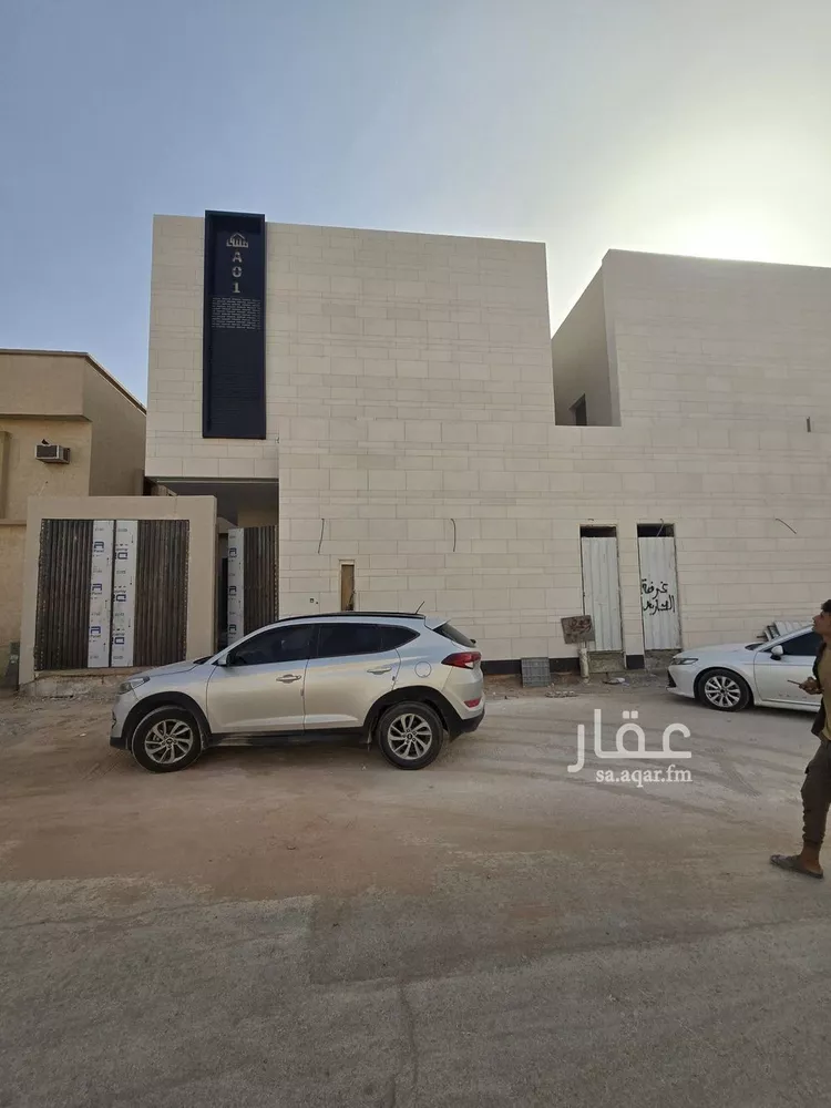 فيلا للبيع في شارع إدريس بن العباس, حي الملك فيصل, مدينة الرياض, منطقة الرياض 13