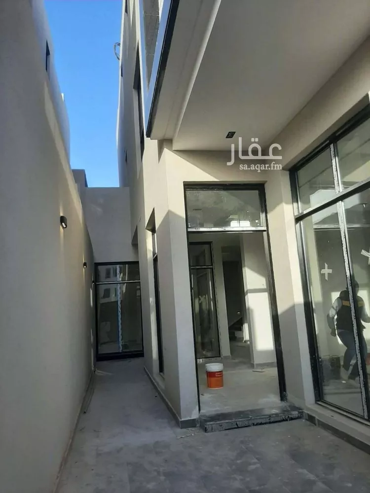 فيلا للبيع في شارع قس بن ساعدة, حي الملك فيصل, مدينة الرياض, منطقة الرياض صورة 2