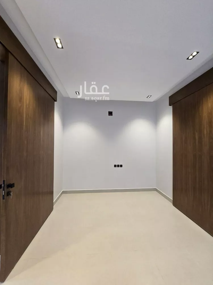 فيلا للبيع في شارع الشيخ عبدالعزيز بن عبدالرحمن بن بشر, حي الخليج, مدينة الرياض, منطقة الرياض صورة 2