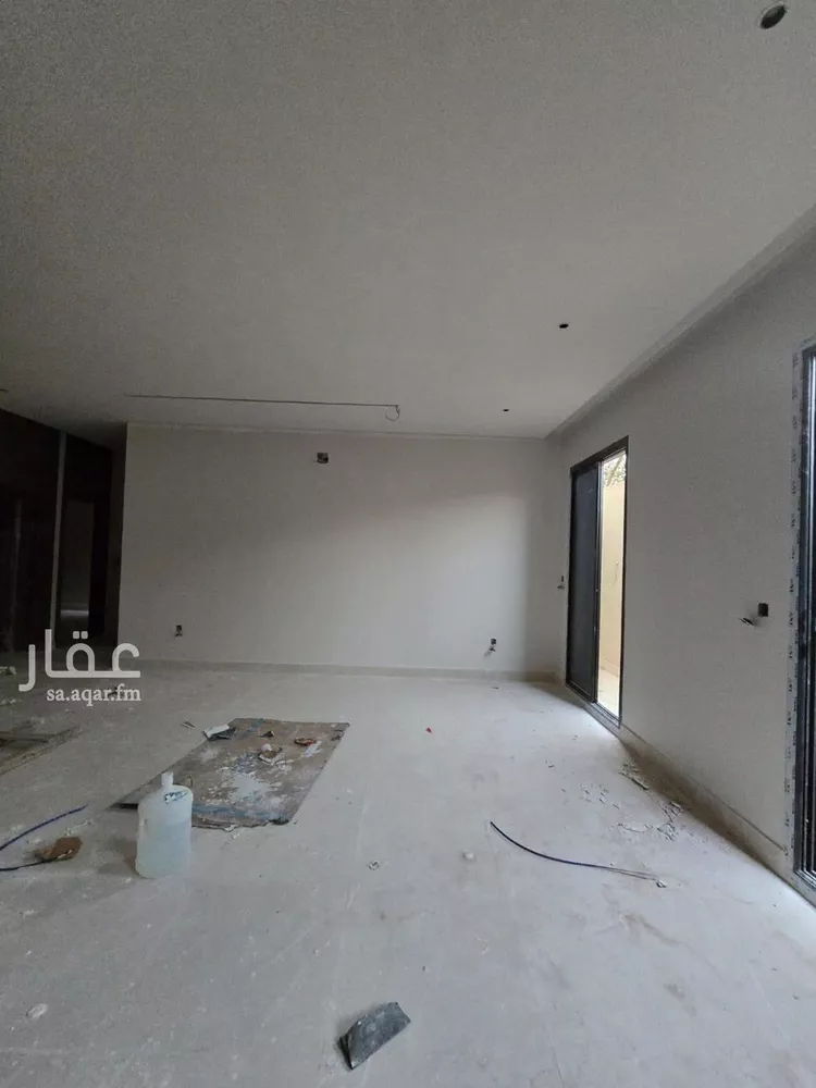 فيلا للبيع في شارع سيبويه, حي الروضة, مدينة الرياض, منطقة الرياض 7
