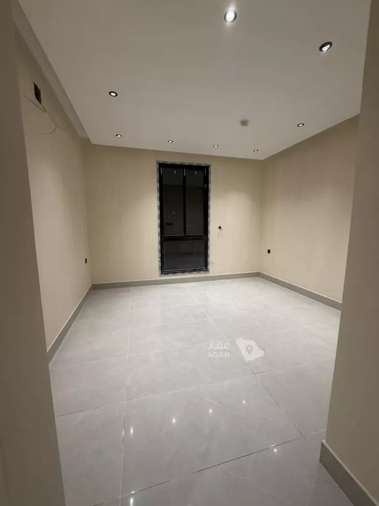 Building for Sale in Riyadh Al Qadisiyah 9