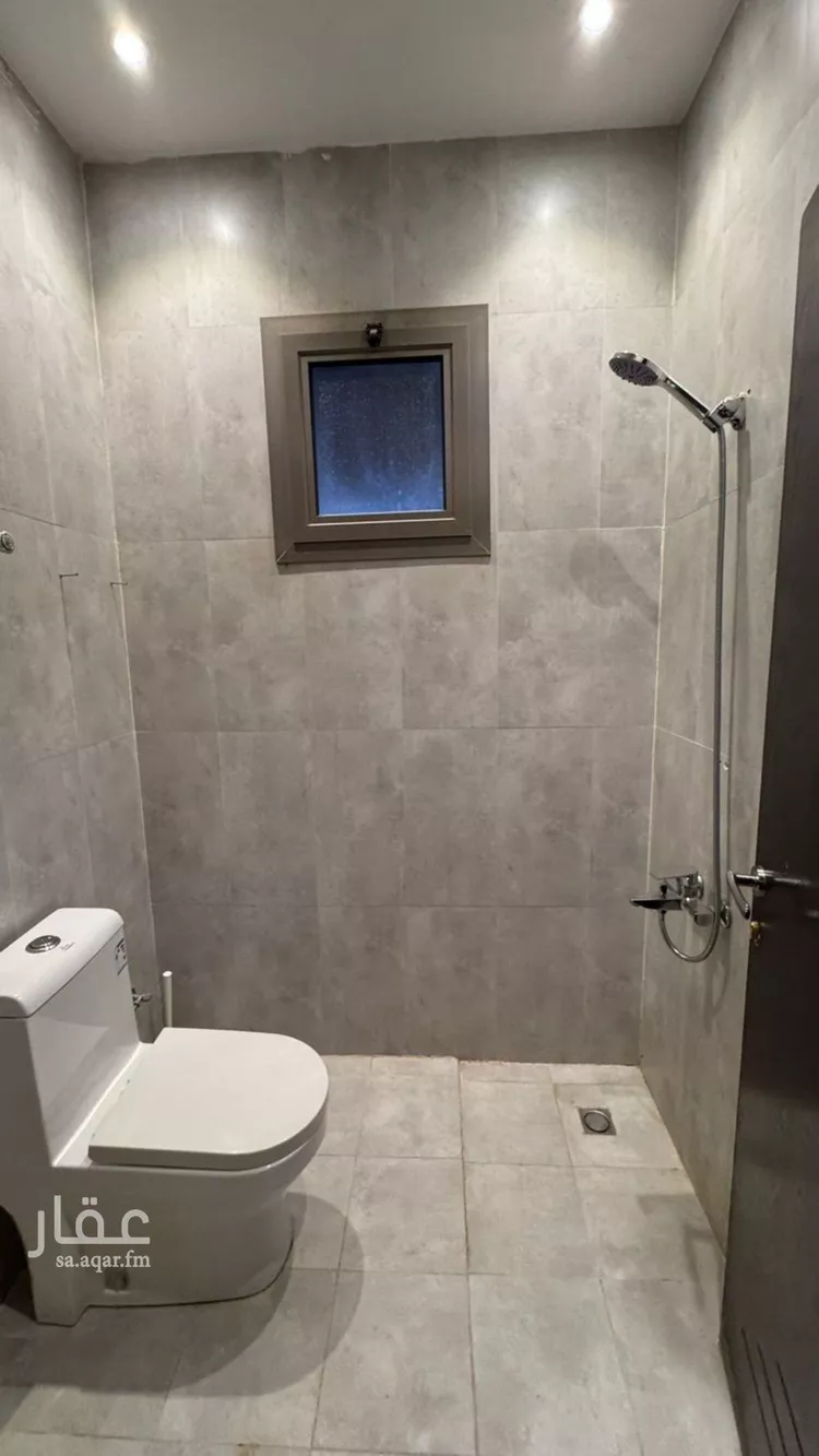 شقة للإيجار في شارع شهيد الدين ثم الوطن عمر محمد ناصر القح, حي العارض, مدينة الرياض, منطقة الرياض صورة 2