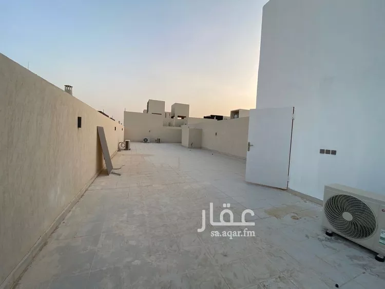 دور للبيع في شارع حسن مشاط, حي عكاظ, مدينة الرياض, منطقة الرياض صورة 2