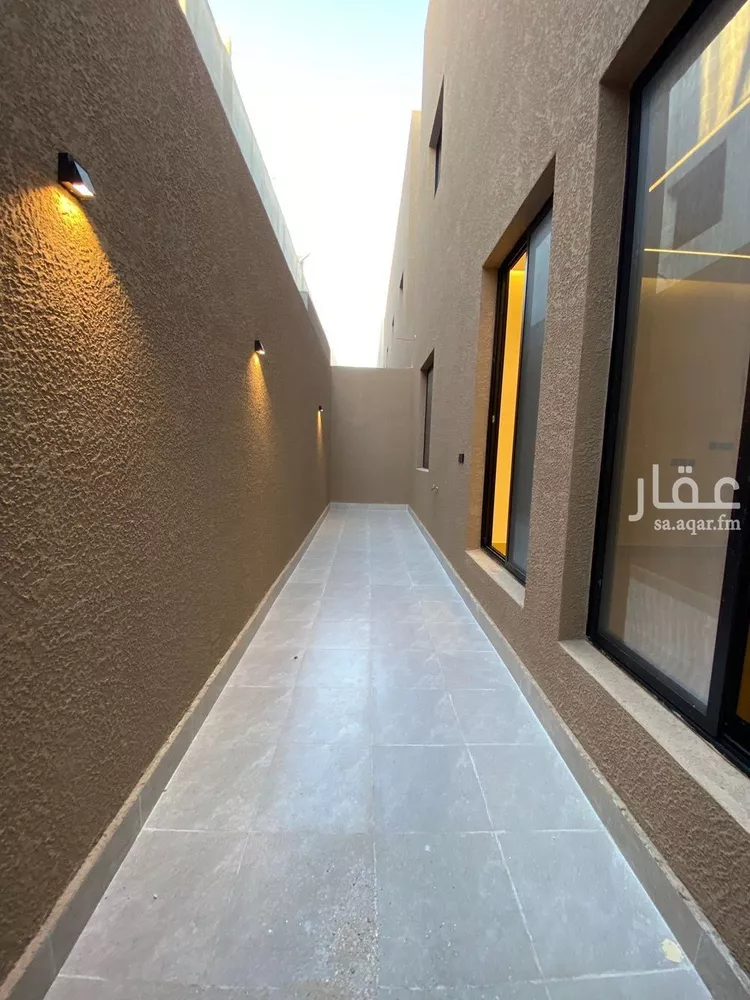 فيلا للبيع في شارع زينب الثقفية, حي العوالي, مدينة الرياض, منطقة الرياض 12