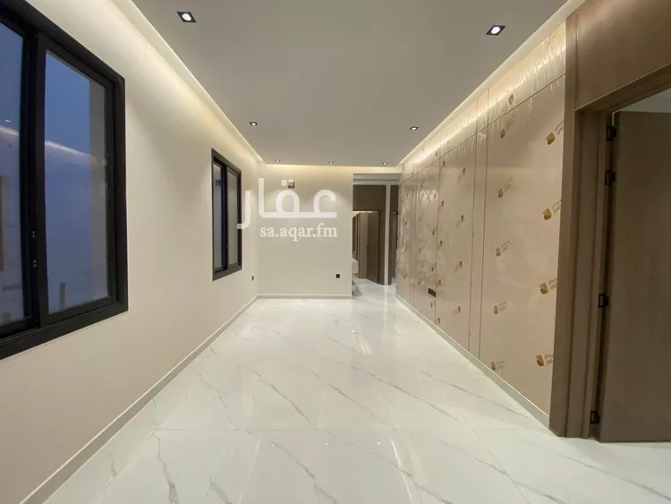 دور للبيع في شارع النفوذ, حي عكاظ, مدينة الرياض, منطقة الرياض صورة 2