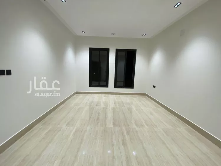 Floor for Sale in Riyadh Okaz 8