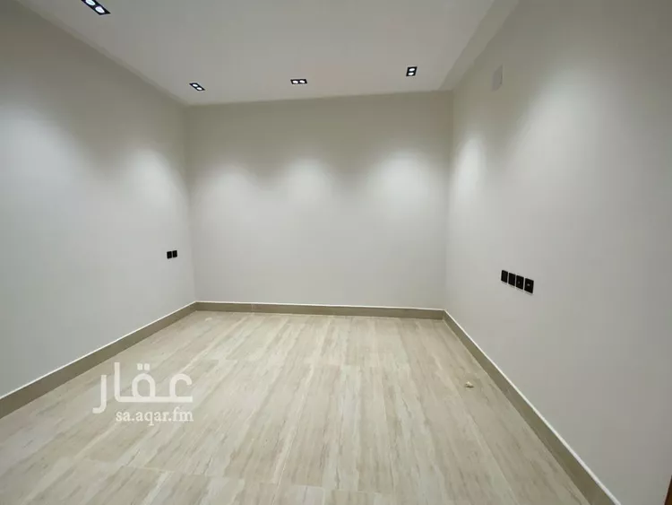 شقة للبيع في شارع عبدالله الدارمي, حي عكاظ, مدينة الرياض, منطقة الرياض 8