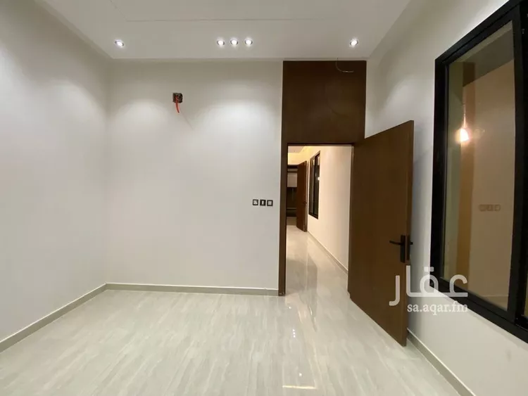 Floor for Sale in Riyadh Al Hazm 12