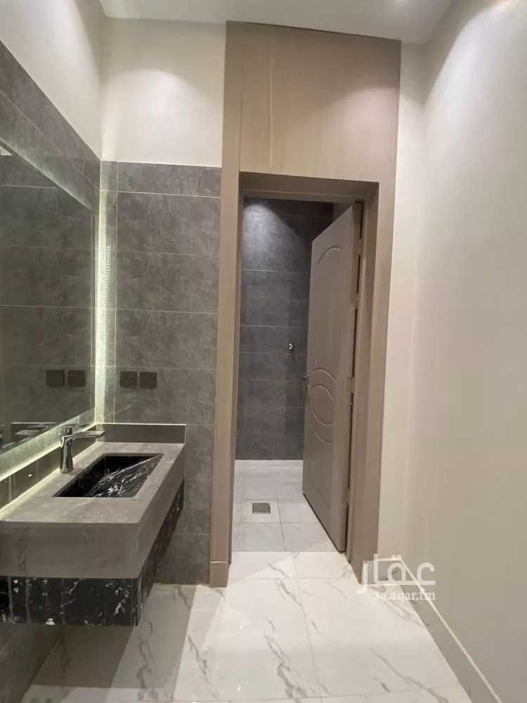 دور للبيع في شارع حسن مشاط, حي عكاظ, مدينة الرياض, منطقة الرياض صورة 3